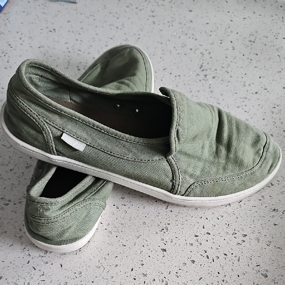 Sanuk Green Flats